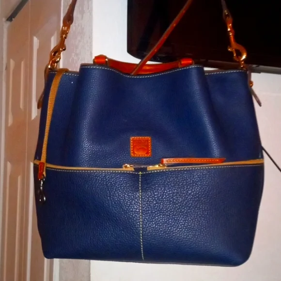 Women's large handbag
